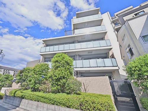 ライオンズ上井草レジデンス 建物外観　※2021年3月の写真