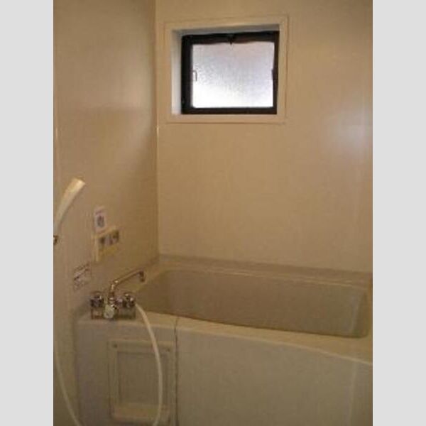 クイーンハイツ　Ⅱ 浴室:追い焚き給湯付き