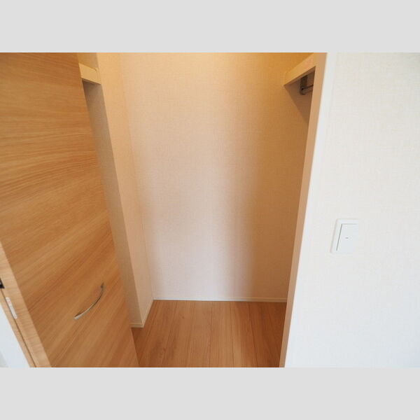 Sky Court201号室 ウォークインクローゼット