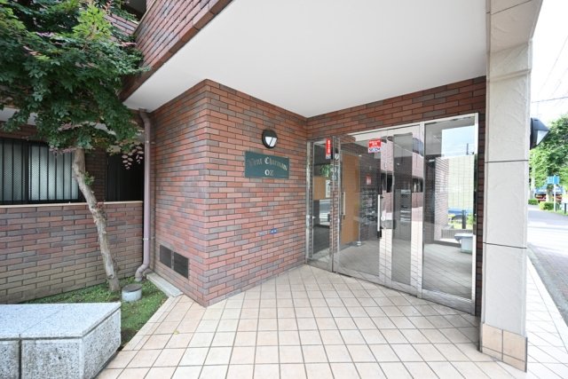 ヴァンシャルマンＯＺ2階 エントランス