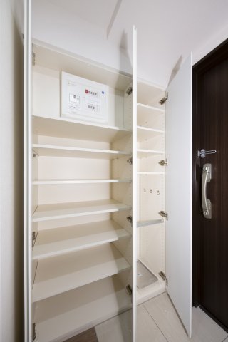 リビオメゾン南砂町713号室 玄関