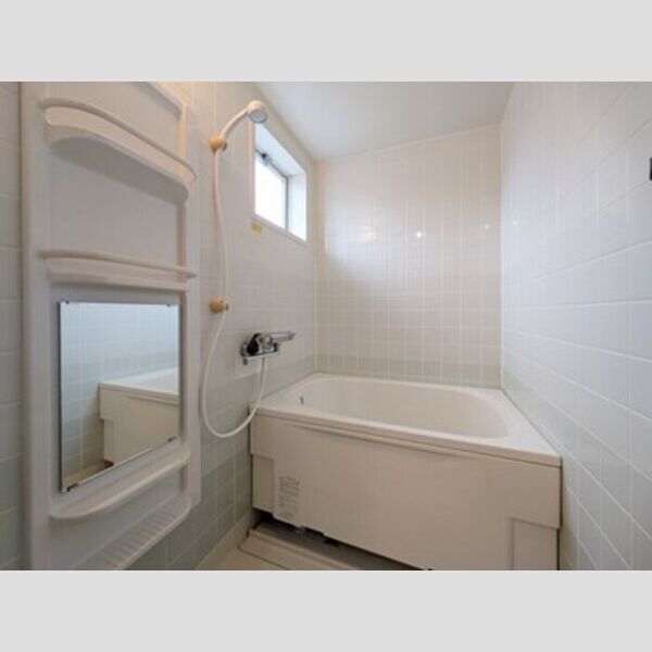 ラヴェニュ　A 浴室