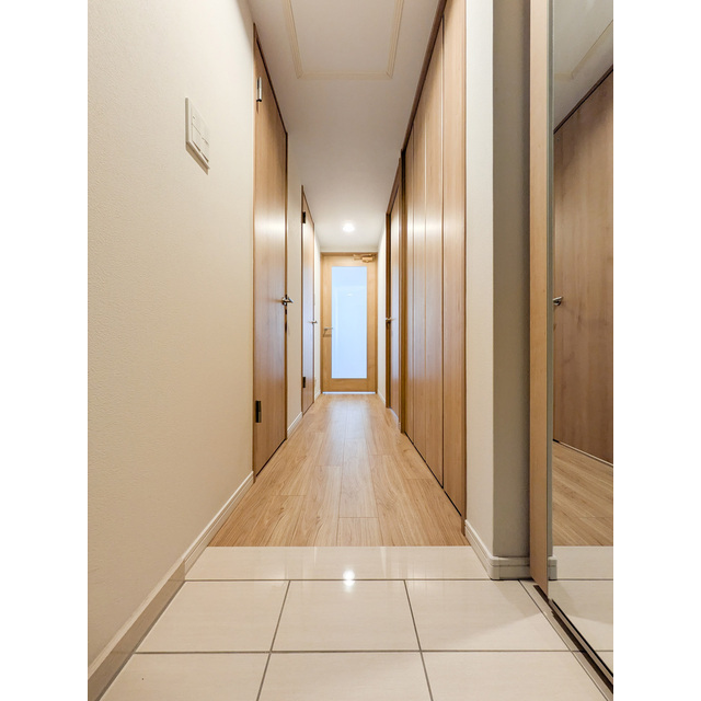 オーパスホームズ白山0701号室 玄関