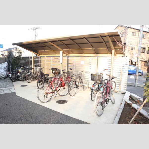 グリーンコーポ網代橋103号室 駐輪場