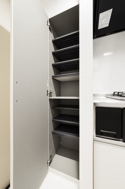 メゾン・ド・ジャンヌ2階 玄関