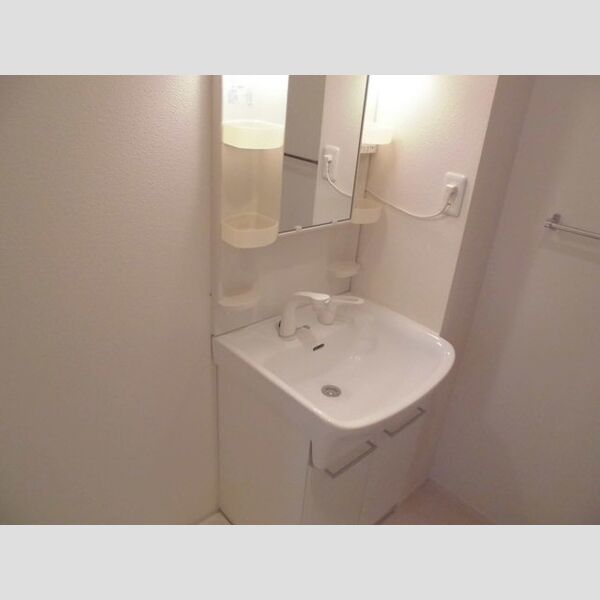 ソレーユ102号室 洗面化粧台