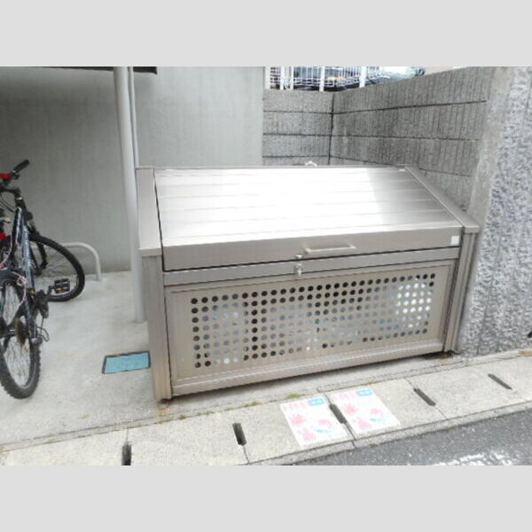 ロッソ 入居者様専用ゴミストッカー