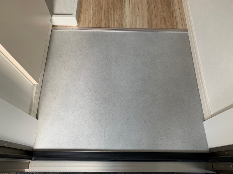 Ｍｉｏ　Ｌａ　Ｌｕｃｅ　大宮2階 玄関