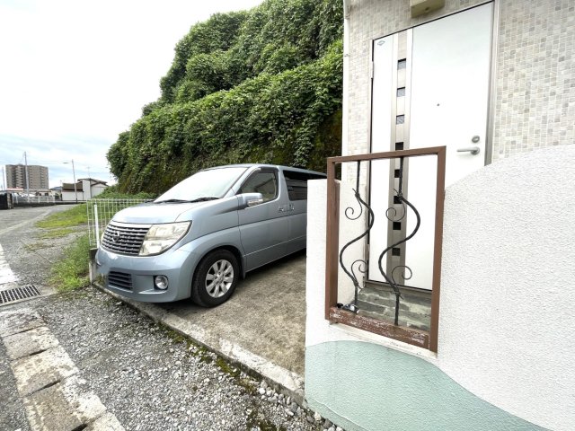 小田原市荻窪 SHA-MERE 駐車場