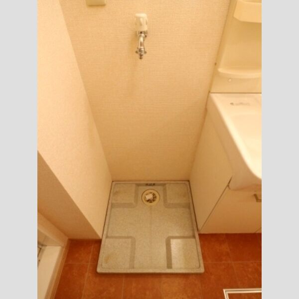 シャトレー　A棟A202号室 室内洗濯機置場