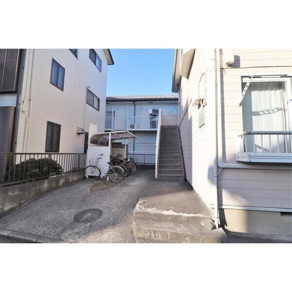 エステートピアカワベ203号室 エントランス