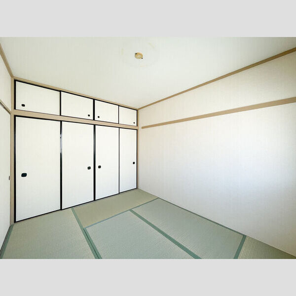 ビラ・フラワーヒル201号室 和室