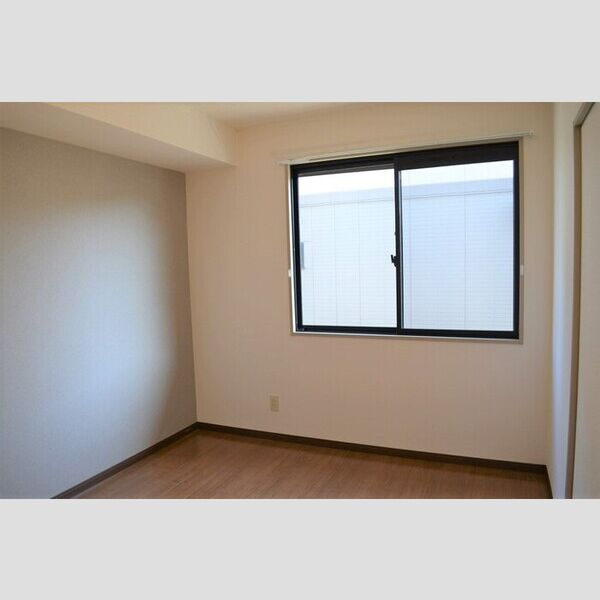 グリーンパーク白旗　A103号室 洋室①(別角度)