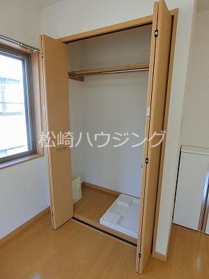 ビオラハイツ 収納