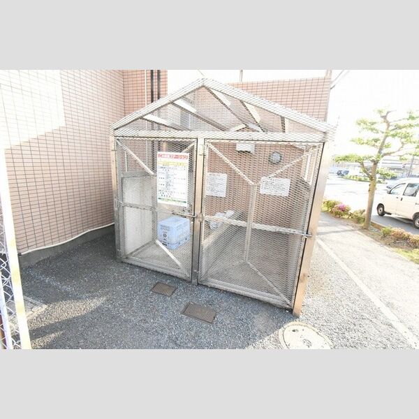 マンションビスタリカ ゴミ集積場