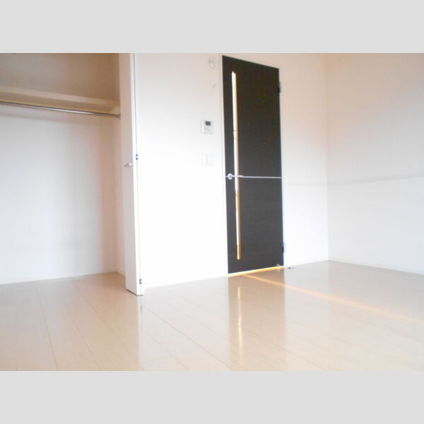 アミカ203号室 洋室