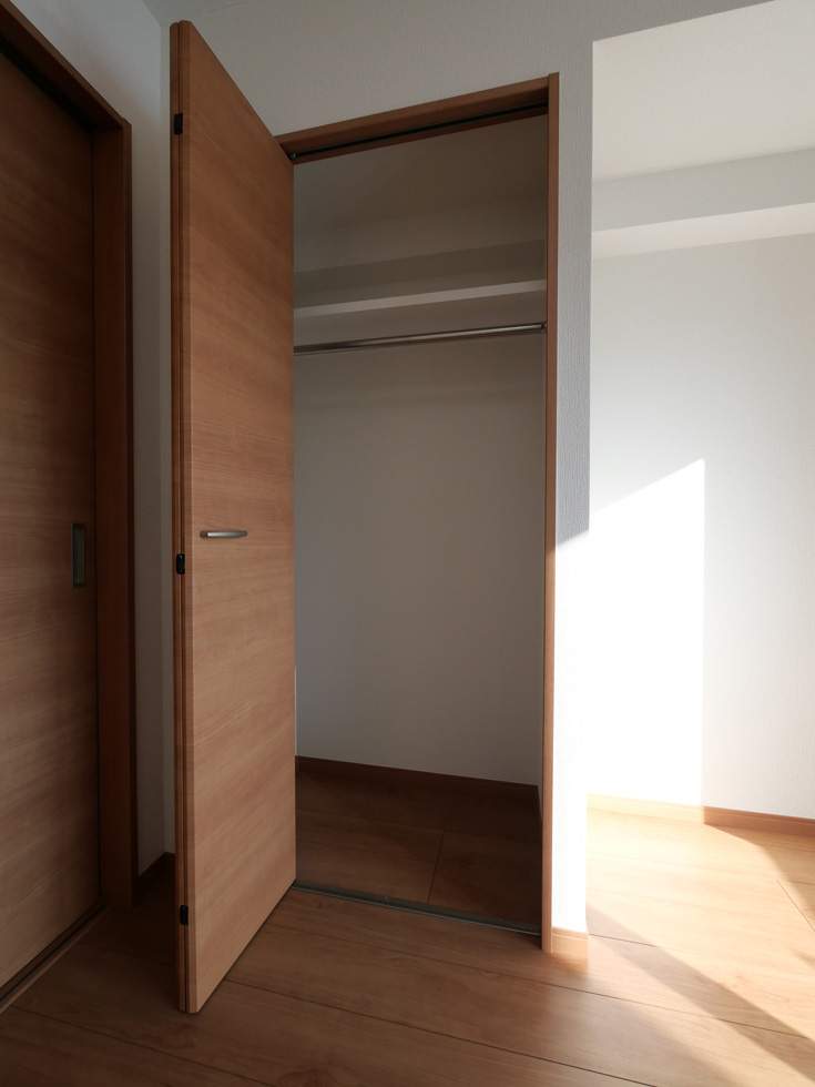 ペアパレス六町2号館2階 内観