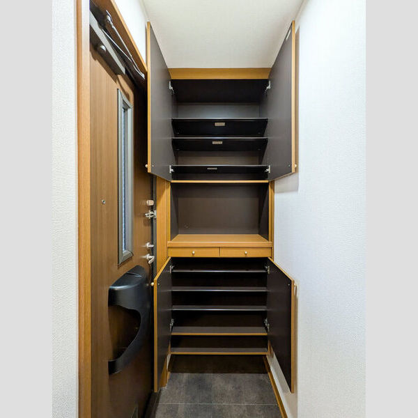 シャレーエスポワール　壱番館 収納