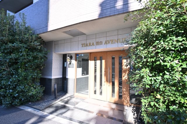 ティアラ目白ＡＶＥＮＵＥ エントランス