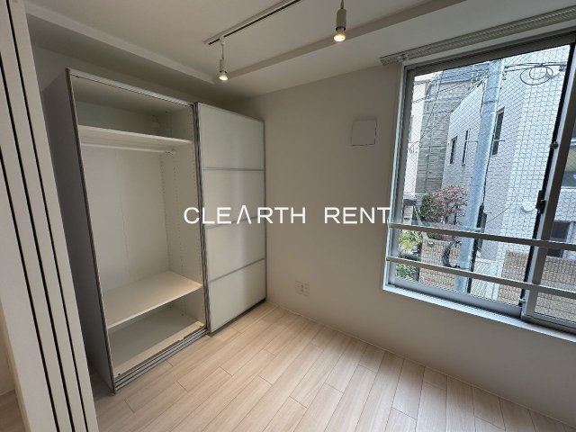 ＧＲＡＮ ＰＡＳＥＯ 池尻大橋2階 デッドスペースを作らないスライド式の収納スペース