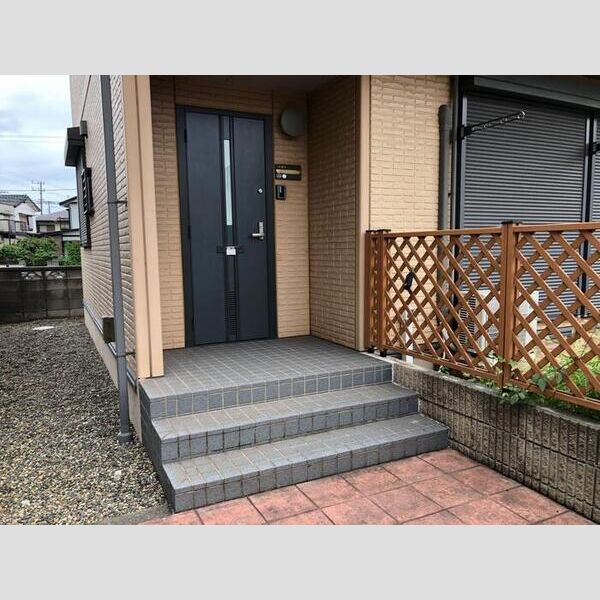 パーフューム101号室 エントランス