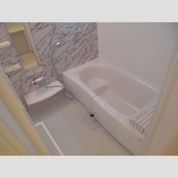 グランフォルト高砂101号室 浴室