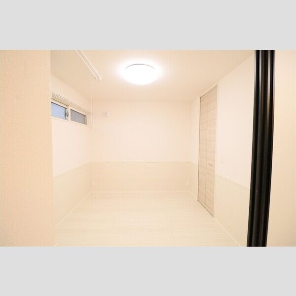 D-KISARIA　EⅠ305号室 洋室