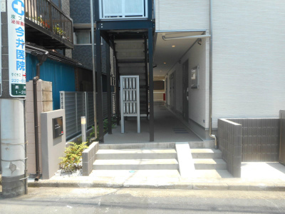 リブリ・ルームス本千葉 エントランス