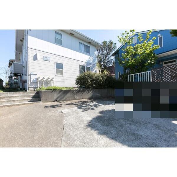 ピアオリーブ101号室 駐車場