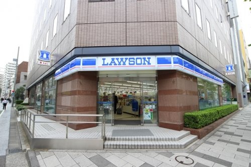 パレステュディオ新宿御苑前3階 【コンビニエンスストア】ローソン 新宿御苑中央店まで419ｍ