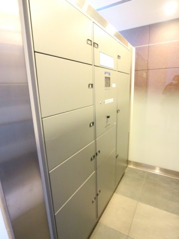 プラウドフラット富士見台208号室 宅配ボックス