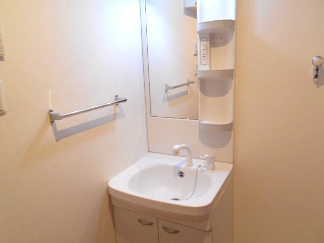 テラス弘明寺 ※別号室の参考写真です(現況優先・仕様違いの場合あり)