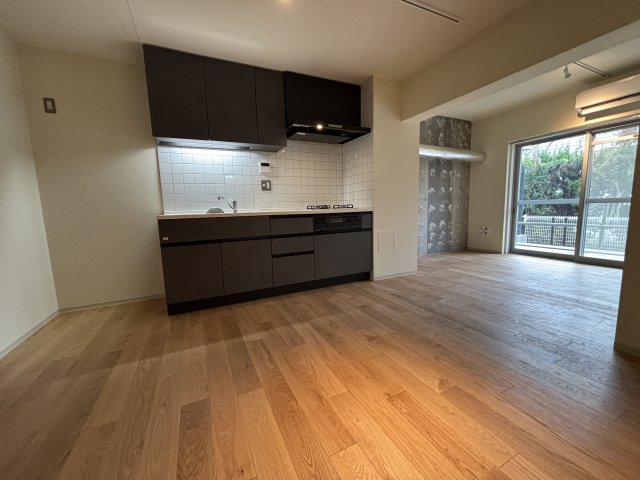 アールリエット武蔵境クラフト205号室 リビング