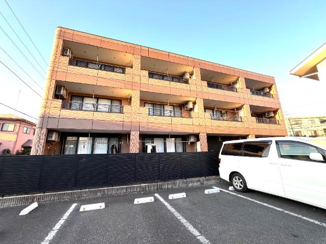 Ｊ．Ｓガーデン303号室 外観写真（昼）