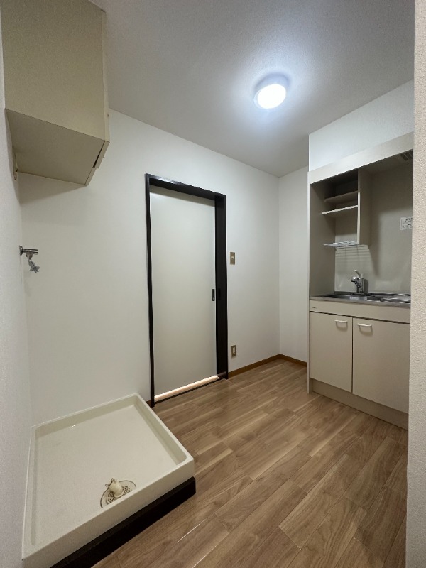 シンアイプラザ中野本町1階 内観