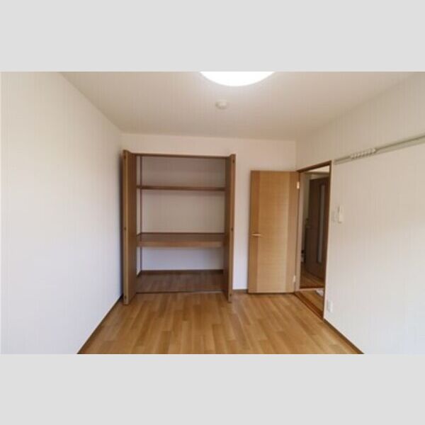 オーシャンヒルズ　A 物入