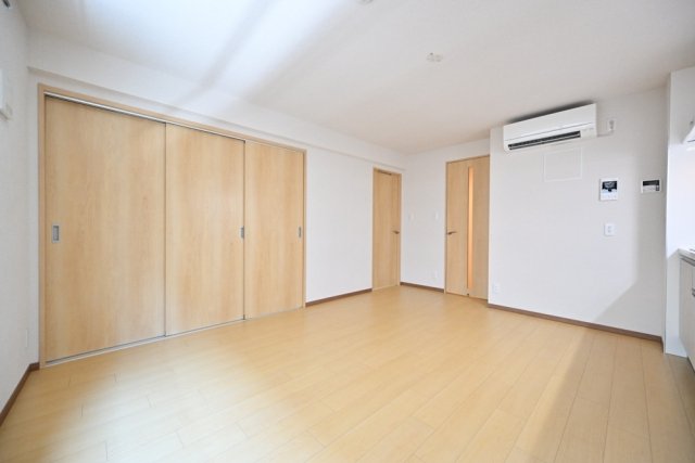 ＣＥＮＴＲＡＬ　ＧＡＲＤＥＮ　ＲＥＳＩＤＥＮＣＥ　ＴＯＫＹＯ1階 リビング
