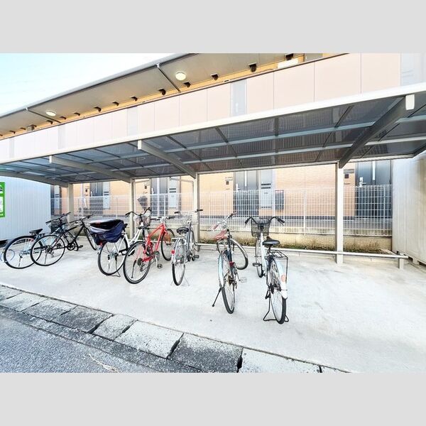 ウィルモアK・Ⅱ108号室 駐輪場