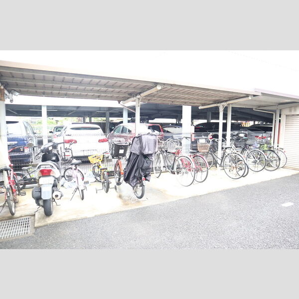 グリーンパーク笹目 駐輪場