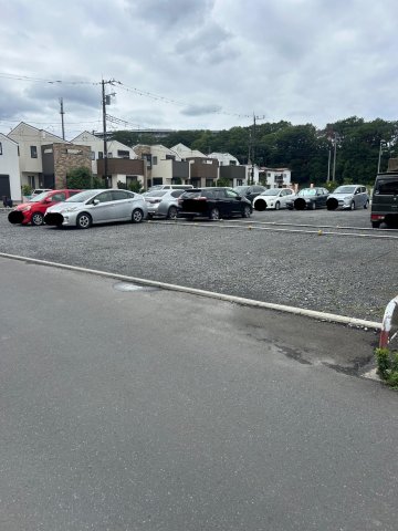 北秋津物件 駐車場停めやすいです