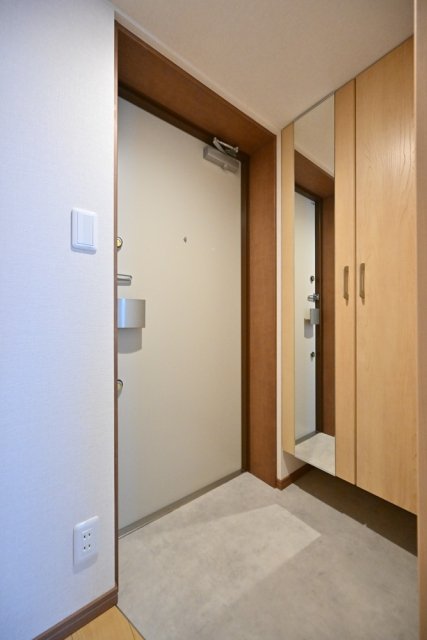 ＣＥＮＴＲＡＬ　ＧＡＲＤＥＮ　ＲＥＳＩＤＥＮＣＥ　ＴＯＫＹＯ2階 玄関