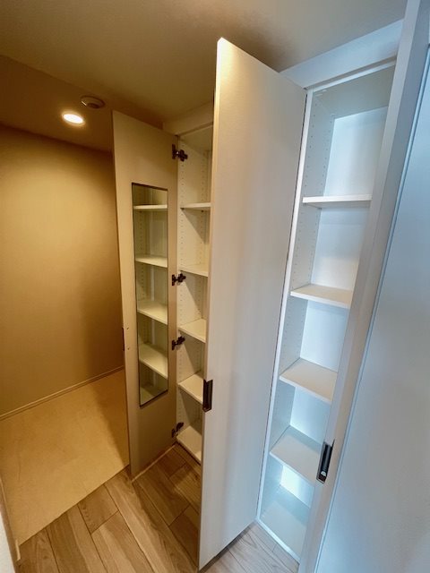 クロスレジデンス六義園2階 収納