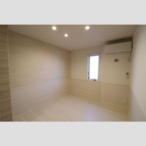 D-KISARIA　WⅠ101号室 洋室