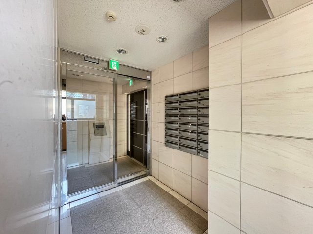 グラントゥルース目黒花房山401号室 エントランス