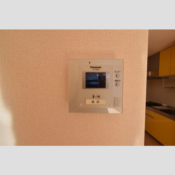 ファミール多摩平205号室 モニター付きインターフォン