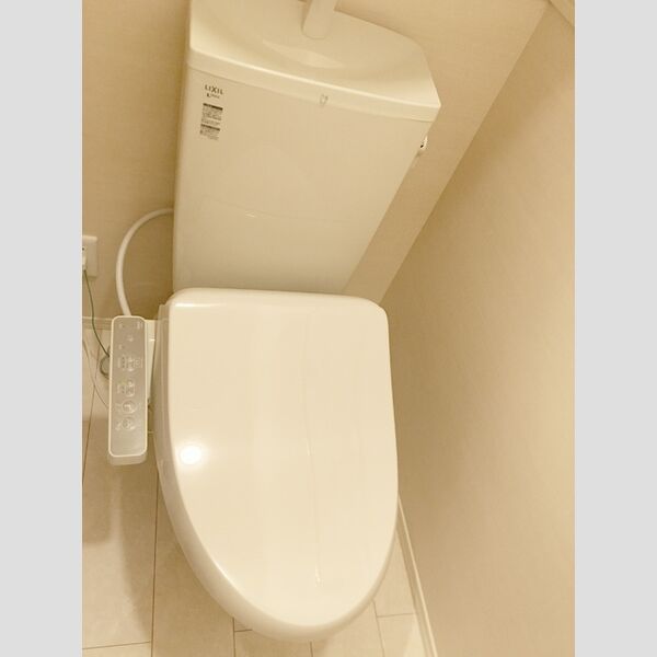 Droom SAKURA.B 温水洗浄暖房便座