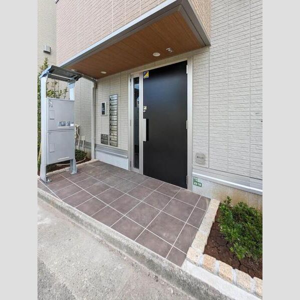 セレスティア南花畑Ⅱ102号室 エントランス