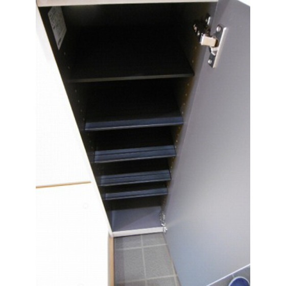 グランドール北上野0402号室 下駄箱