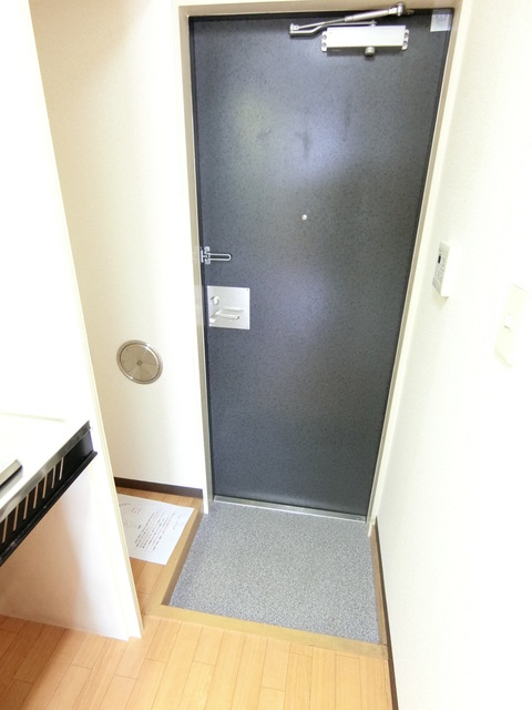 フイリア0105号室 玄関