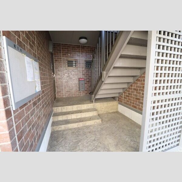 エクレーレ　B ホール